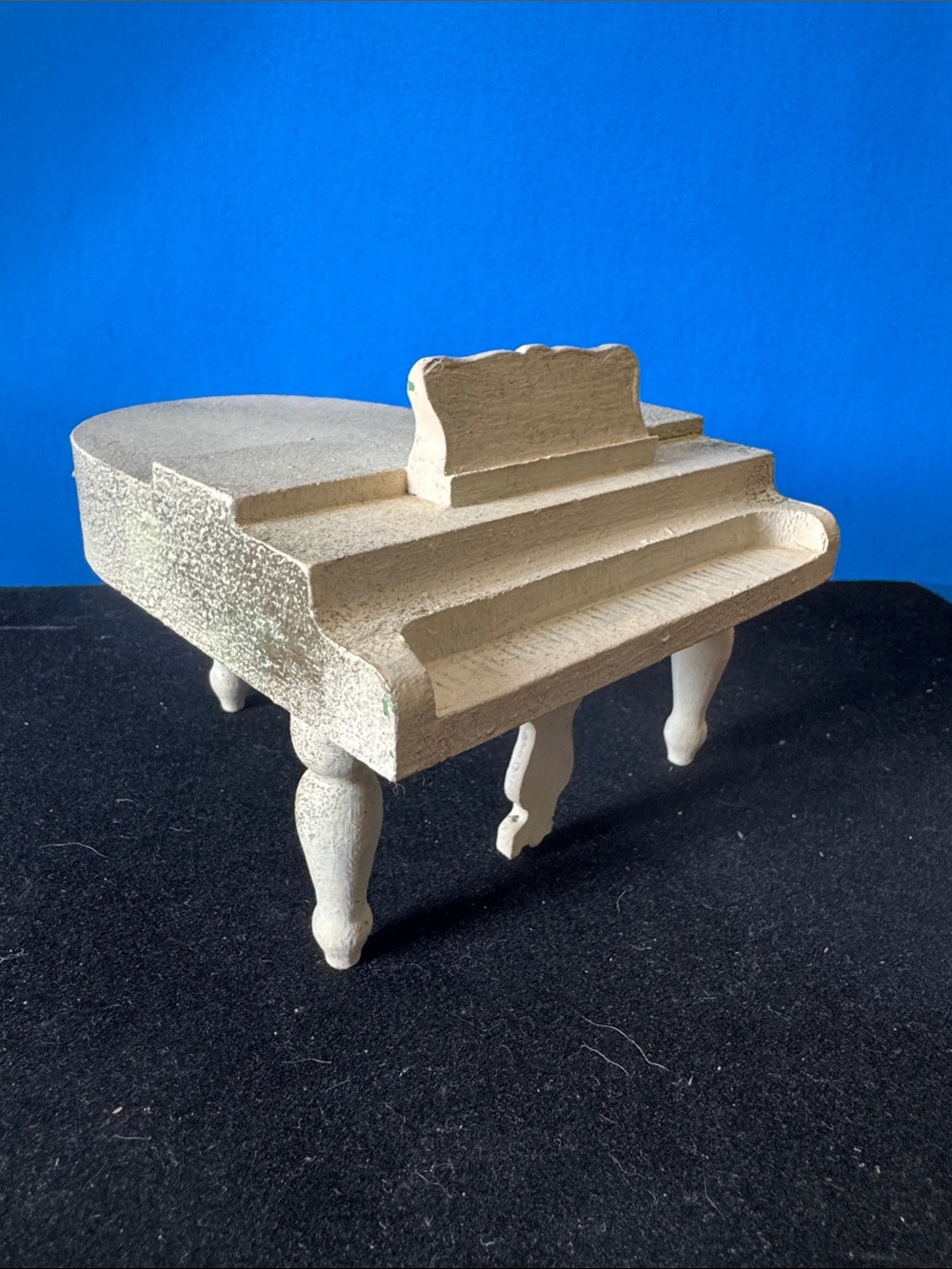 Miniature Grand Piano Décor in Distressed Cream